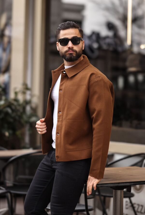 Xhaketë Klasike Ngjyrë Kafe me Pulla