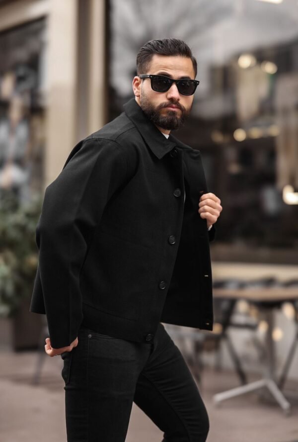 Xhaketë Klasike e Zezë me Pulla