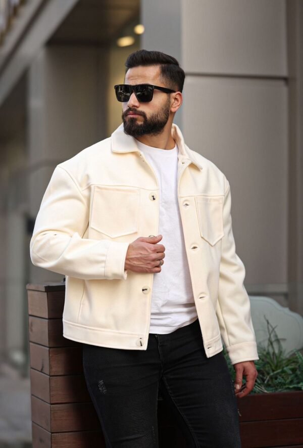 Xhaketë Klasike e Bardhë me Pulla