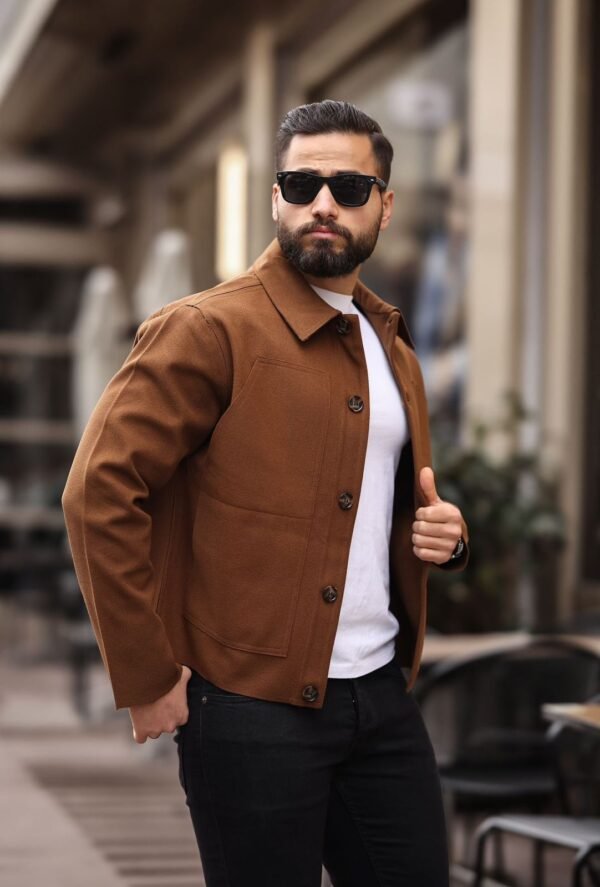 Xhaketë Klasike Ngjyrë Kafe me Pulla