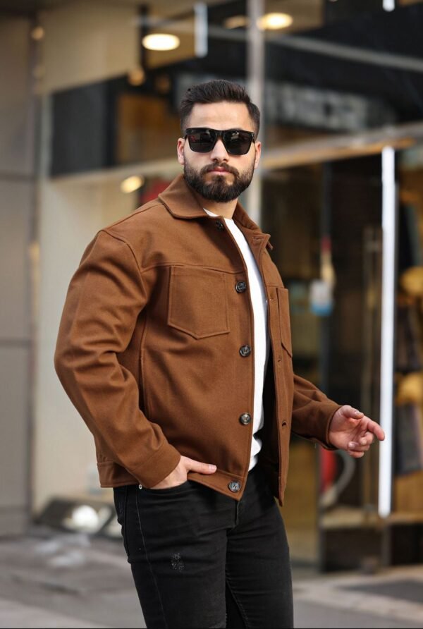 Xhaketë Klasike Ngjyrë Kafe me Pulla