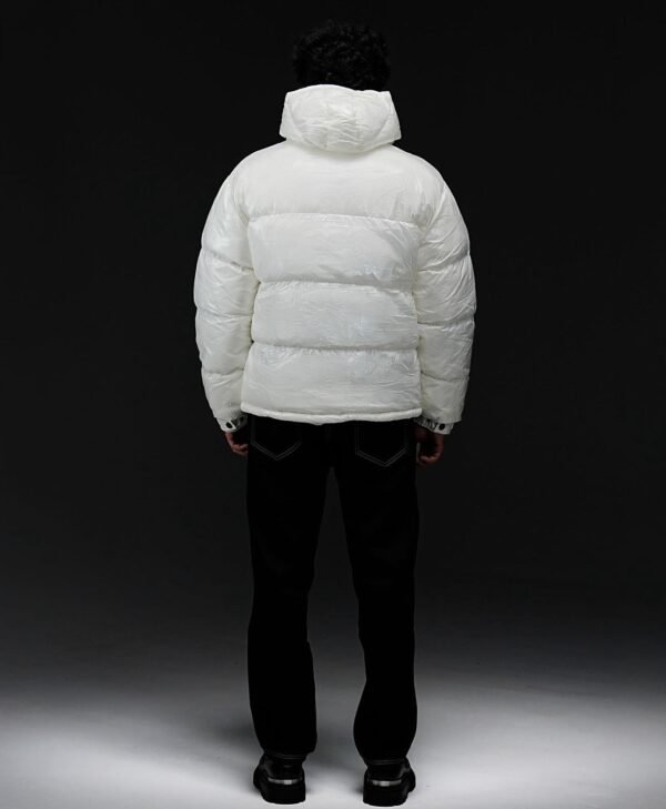 Xhaketë e Bardhë me Shkëlqim