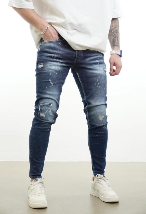 Distressed Washed Skinny Jeans