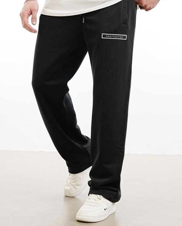 "UNEFECTED" Relaxed Sweatpants – Effortless Vibes