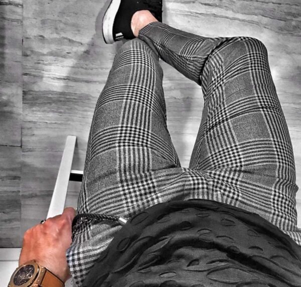 Men’s Black & White Prince of Wales Check Trousers