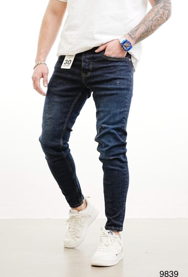 Men’s Dark Wash Distressed Skinny Jeans – Subtle Edge