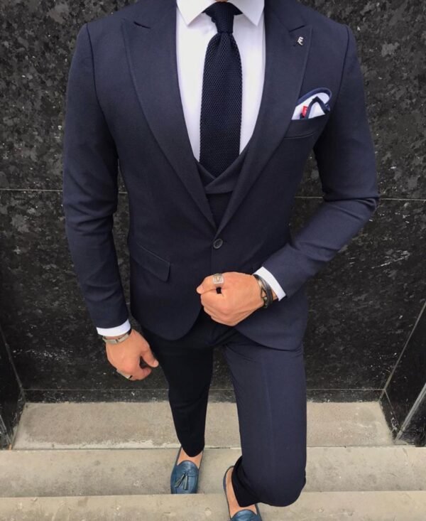 Men’s Classic Navy Slim Fit 3-Piece Suit – Modern Elegance with Peak Lapel