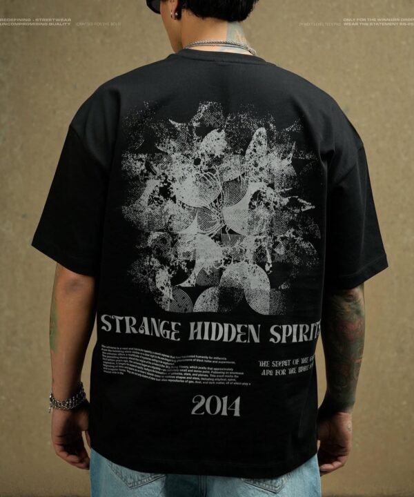 Maicë Oversized "Strange Hidden Spirits" - e Zezë