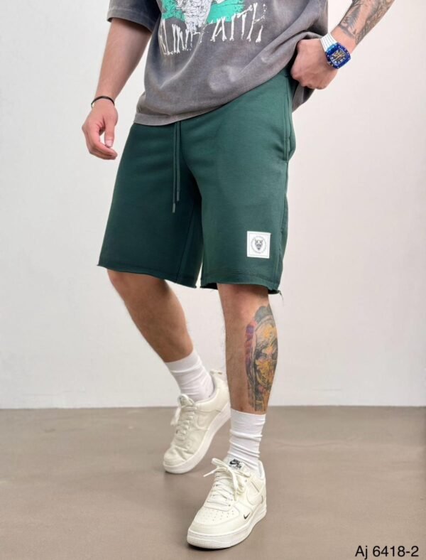 Maicë Urbane Grafike me Pantallona të Shkurtra të Gjera