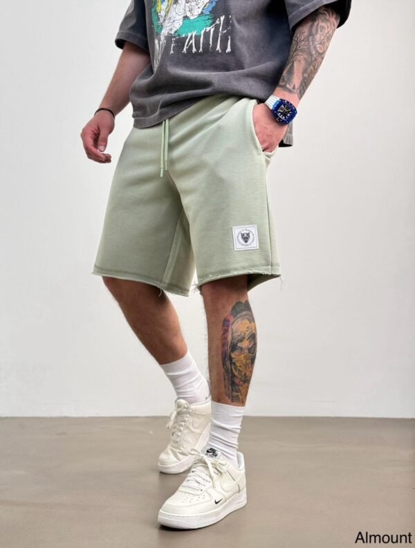 Maicë Urbane Grafike me Pantallona të Shkurtra të Gjera