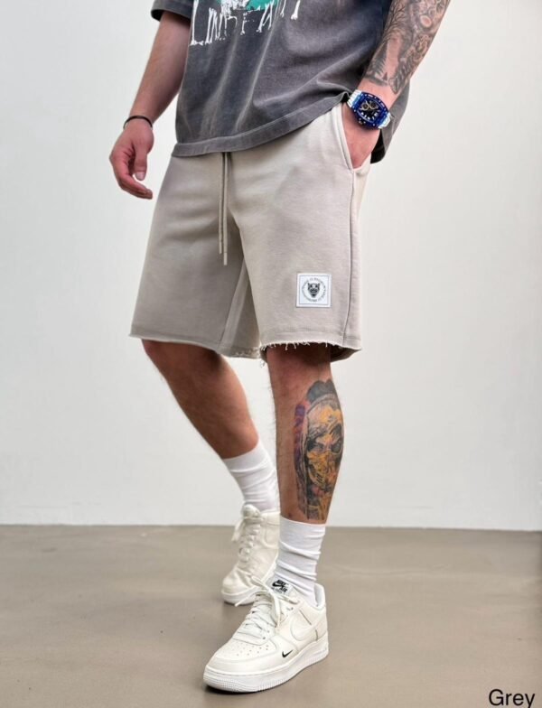 Maicë Urbane Grafike me Pantallona të Shkurtra të Gjera