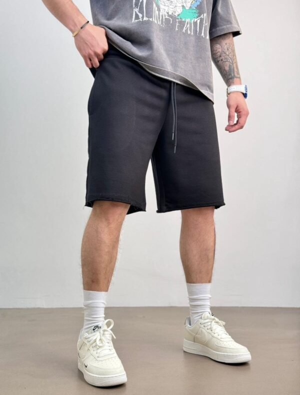 Maicë Urbane Grafike me Pantallona të Shkurtra të Gjera