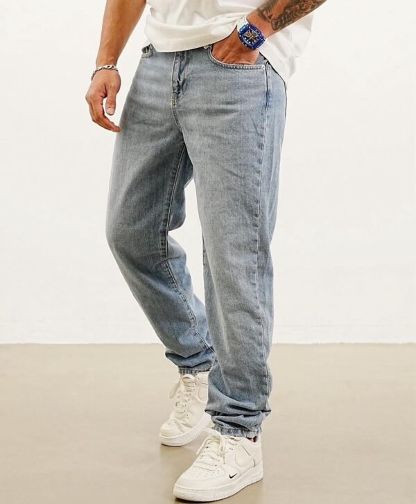 Classic Straight Fit Jeans