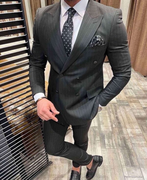 Men's Classic Pinstripe Double-Breasted Suit – Sophisticated Formalwear