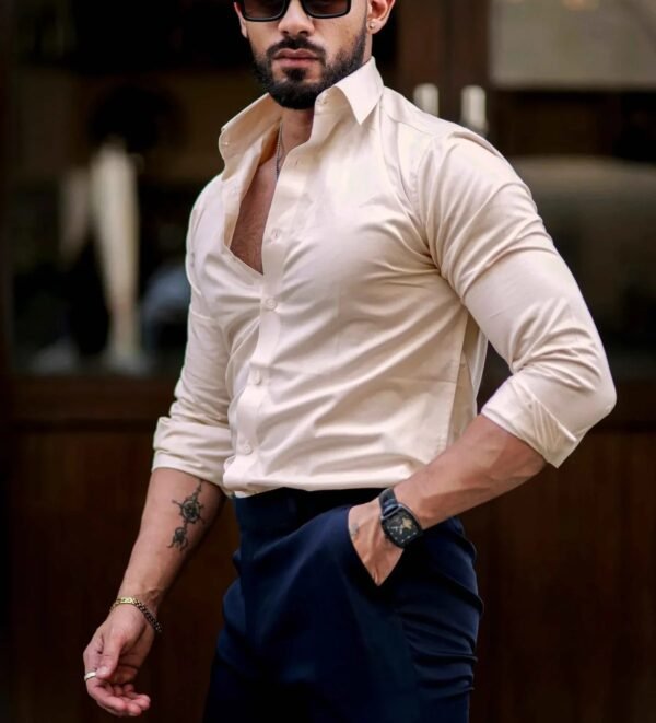 Këmishë Slim-fit, ngjyrë Bezhë Krem – Elegancë Klasike