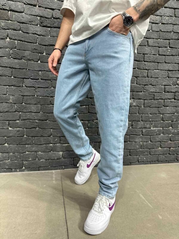 Men's Classic Light Blue Straight Fit Jeans –