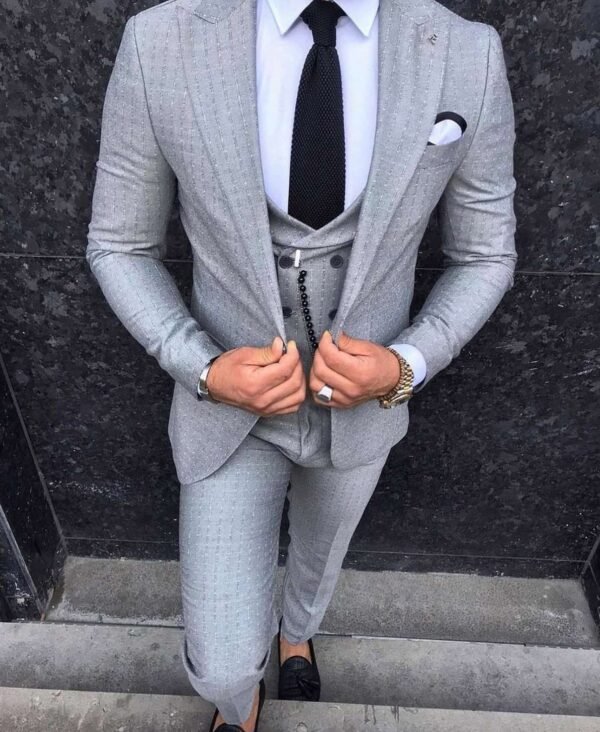 Men’s Light Grey 3-Piece Suit – Subtle Stripe Prestige