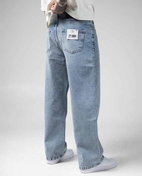 Washed Black Wide-Leg Jeans – Minimal Stitch Detail