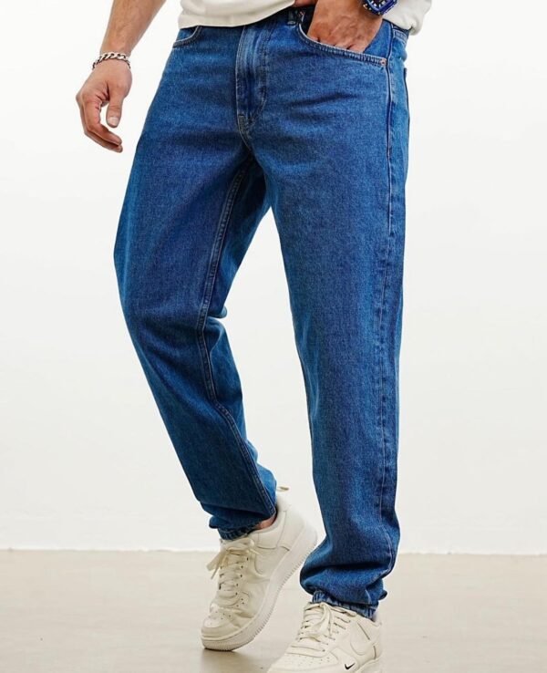 Men's Classic Blue Relaxed Fit Denim Jeans