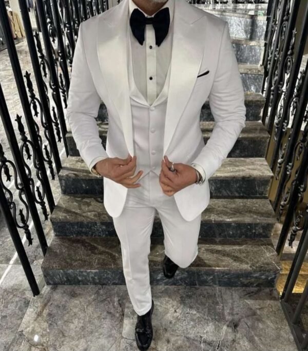 Luxurious White Tuxedo Suit