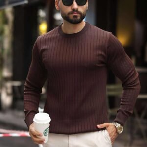 Bluzë Slimfit me Mëngë të Gjata – Ngjyrë Kafe e Errët me Vija Delikate