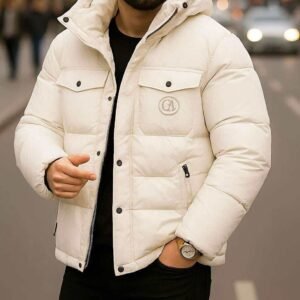 Xhaketë Puffer Krem me Kapuç – Model Elegant & Urban