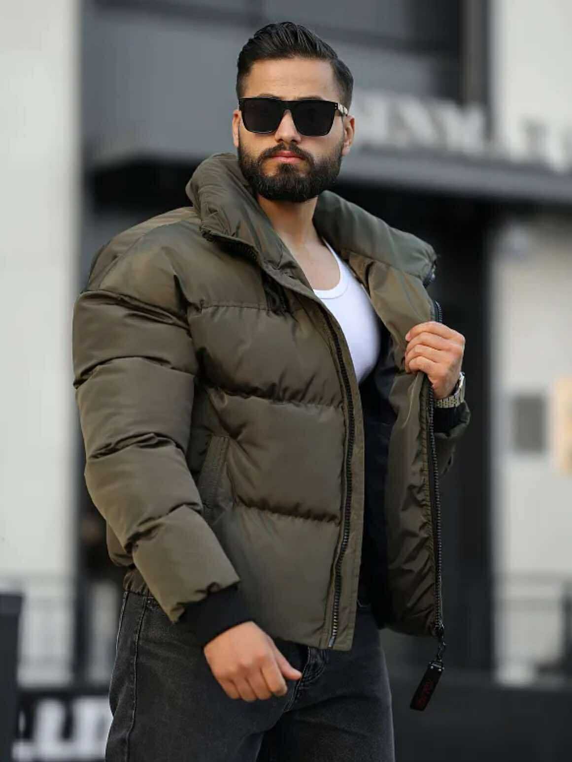 Xhaketë puffer jeshile e errët me jakë të lartë – stil urban premium