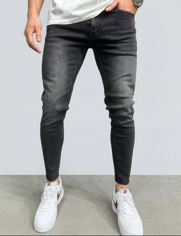 Xhinse Slim-Fit Ngjyrë Gri e Errët – Koleksioni Urban Basic by Urban Clothing Store