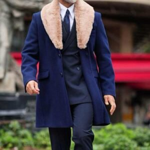 Pallto Blu Navy me Jakë Pelushi Bezh – Elegancë Premium & Stil Modern