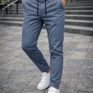 Pantallona Pinstripe Blue-Grey me Lidhëse – Komfort Modern & Stil Urban