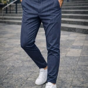 Pantallona Pinstripe Navy – Stil Modern & Komfort Premium