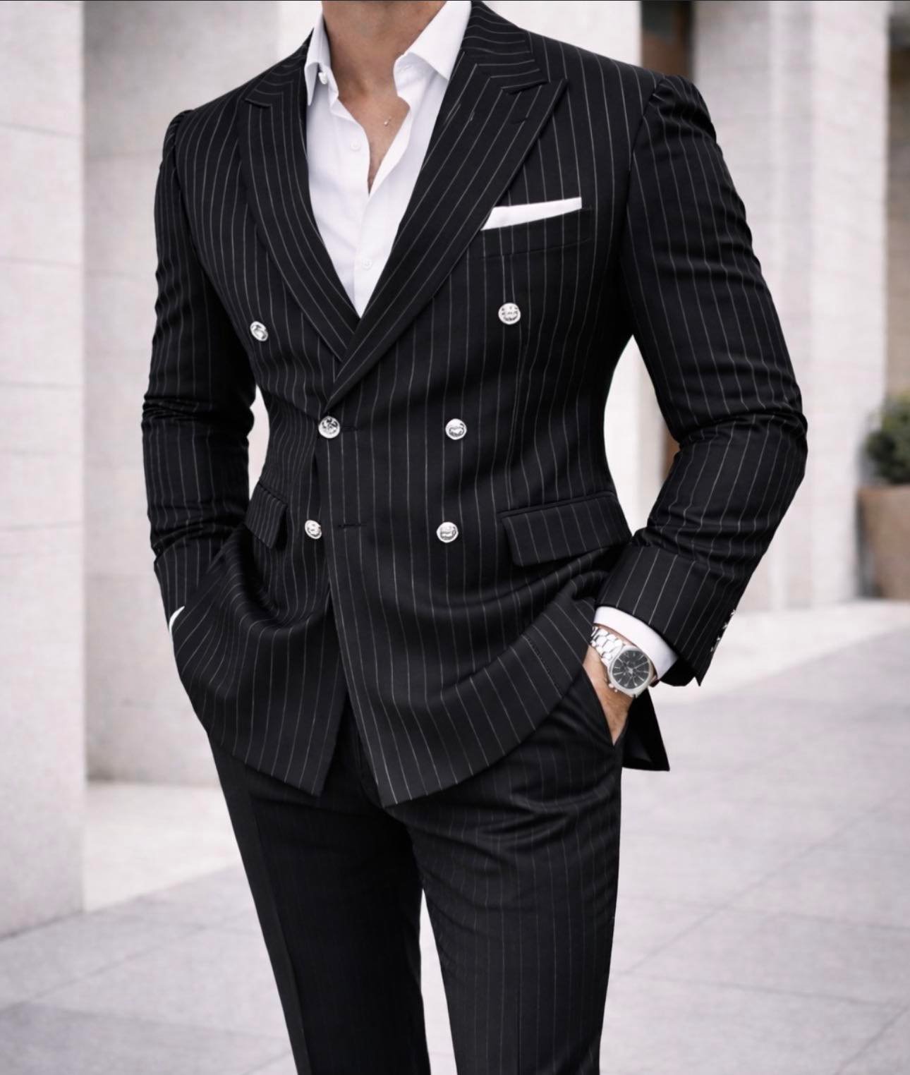 Set Kostumi Premium Pinstripe – Elegancë Klasike Moderne