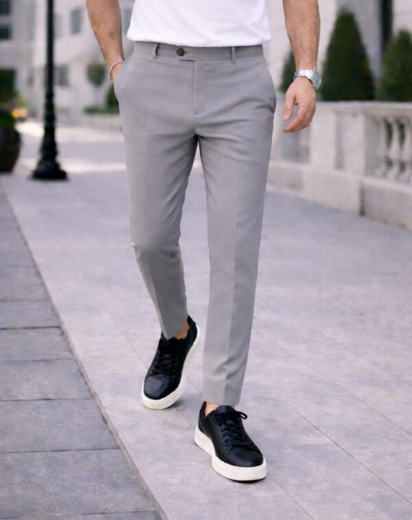 Pantollona Slim Fit – Elegancë Urbane në Çdo Ngjyrë