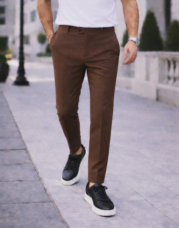 Pantollona Slim Fit – Elegancë Urbane në Çdo Ngjyrë