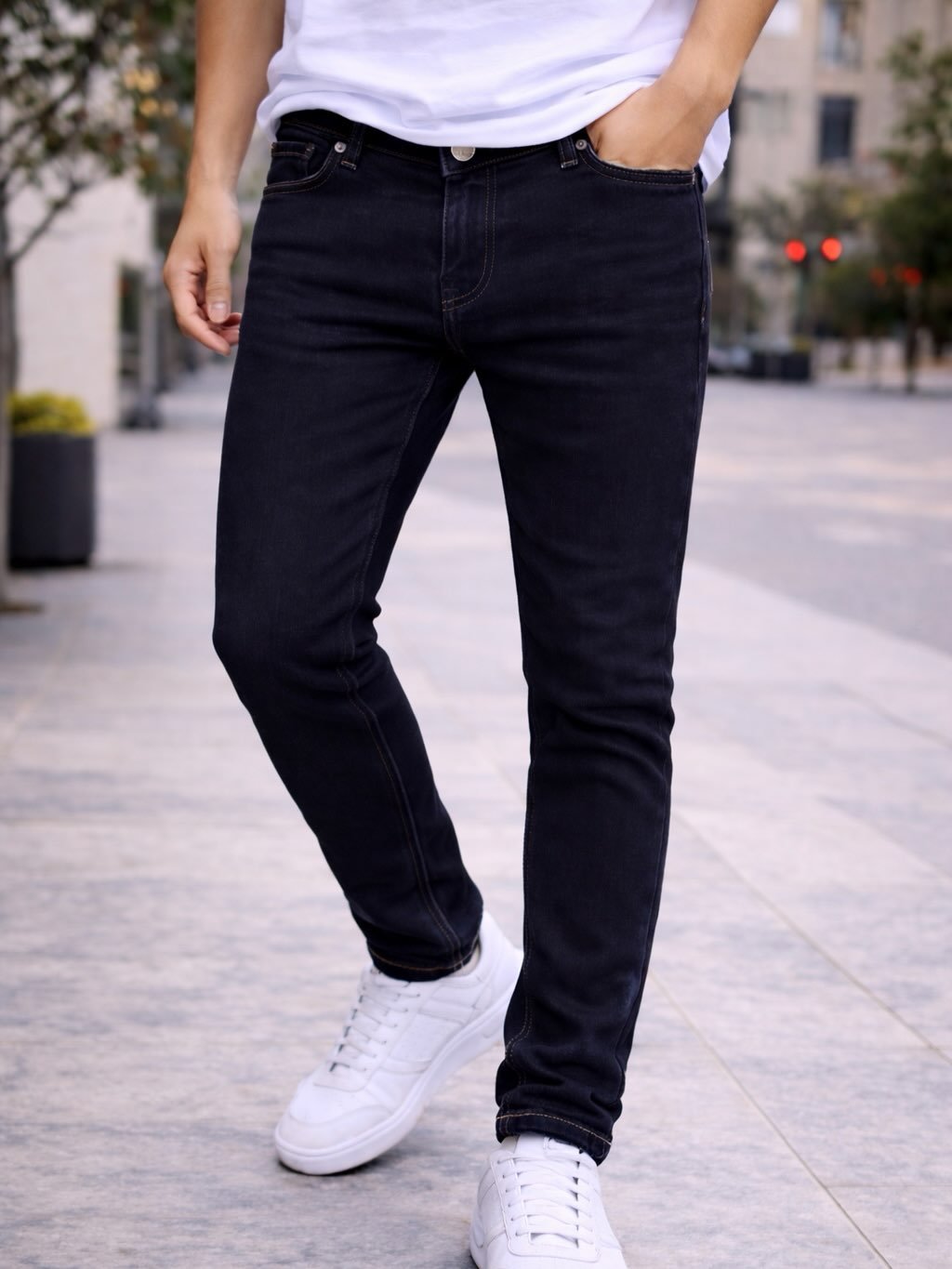 Xhinse Slim Fit Navy Dark – Elegancë Minimaliste & Stil i Pastër