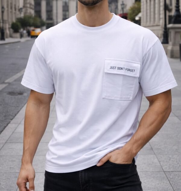 Bluzë Premium me Xhep “Just Don’t Forget”