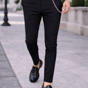 Pantallona Slim-Fit në Ngjyrë të Zezë – Elegancë Klasike & Stil Modern