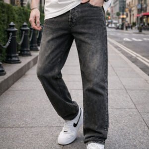 Xhinse të zeza casual me prerje të drejtë (Straight Fit)