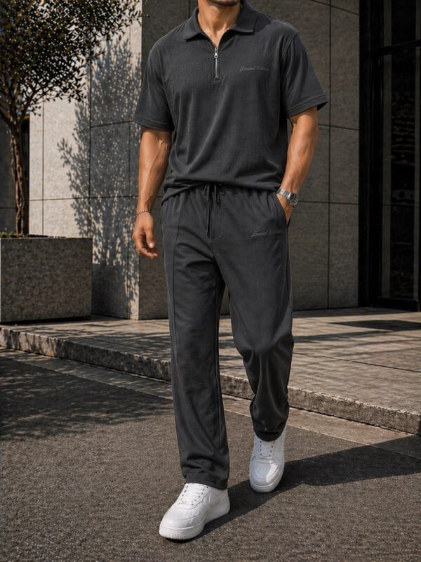 Set Polo Premium për Meshkuj (Bluzë me Zinxhir + Pantallona) – Stil Sportiv & Elegant