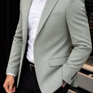 Sako elegante jeshile e hapur (sage) për meshkuj – stil modern dhe unik