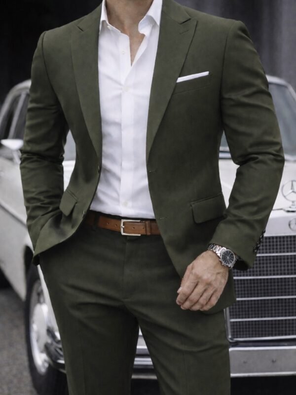 Koleksion Kostumesh Elegante për Meshkuj