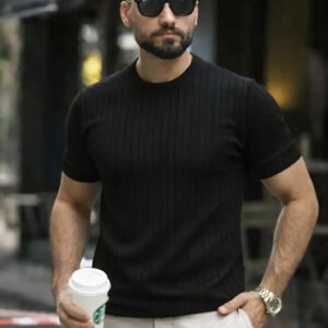 Maicë me Vija për Meshkuj – Slim Fit, Material Premium, Stil Modern (Disponueshme në disa ngjyra)