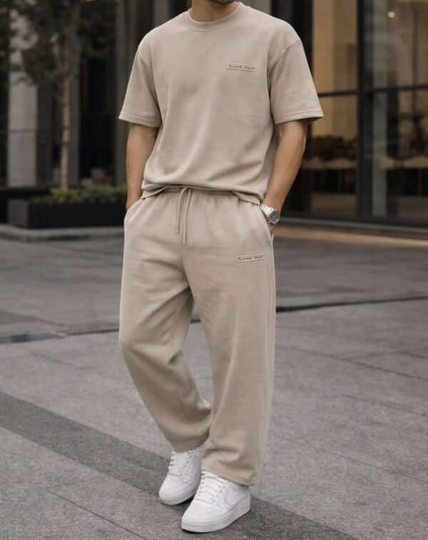 Set Sportiv Minimalist “Floor Four” – T-shirt & Pantallona