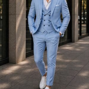 Kostum Premium 3-Pjesësh Baby Blue – Modern Italian Elegance