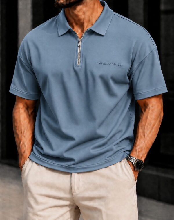 Maicë Polo Premium me Zip – Relaxed Fit
