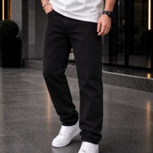 Urban Essential – Relaxed Fit Jeans